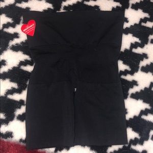 SPANX Intimates & Sleepwear - NWT SPANX Black Butt Lifting Shaper SPANX Intimates & Sleepwear - NWT SPANX Black Butt Lifting Shaper